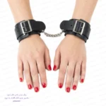 جفت دستبند چرمی مشکی زنجیردار BDSM زنانه با سگک فلزی فروشگاه شبتو